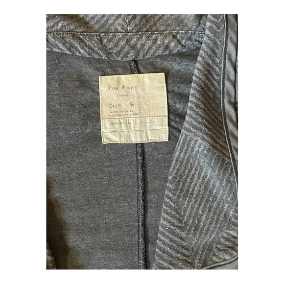 Free People Gray soft Blazer with Draped Collar. Zig zag pattern - Picture 7 of 7